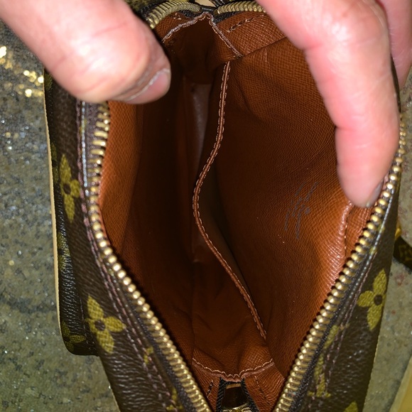 100% Authentic Louis Vuitton Monogram Amazone - Picture 4 of 8